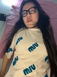 Leeeeiu webcam model stream image