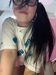 Leeeeiu webcam model stream image