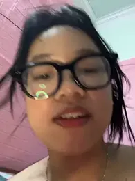 Leeeeiu webcam model stream image