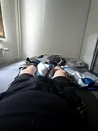 OssiBigCum webcam model stream image