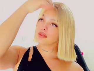 emmasaenz webcam model stream image