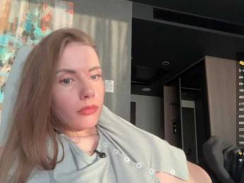 VikkiExtraCheese webcam bongacams model stream image