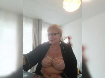 SweetCherry00 webcam model stream image