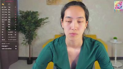 FlirtyAura webcam model stream image