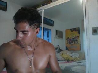 King Raul webcam flirt4free model stream image