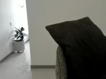 sweetest_bella webcam chaturbate model stream image