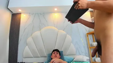 hoot_booys_ webcam model stream image