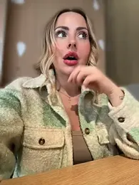 EmaSalis webcam stripchat model stream image