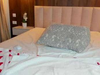 saradiamond01 webcam chaturbate model stream image