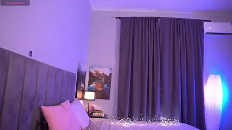 Tella_dream webcam model stream image