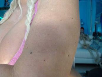 adrianna_fox webcam model stream image