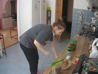 voyeurcam-julmodels-kitchen webcam model stream image