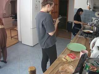 voyeurcam-julmodels-kitchen webcam model stream image