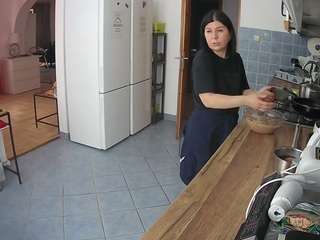 voyeurcam-julmodels-kitchen webcam model stream image