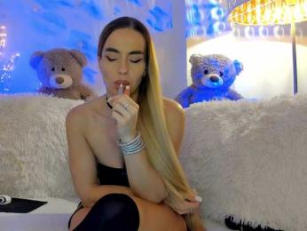 FeralFoxy webcam model stream image