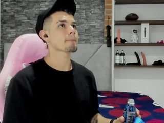 boyy-hott webcam model stream image