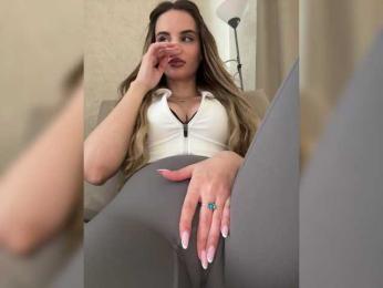 LedyMiya webcam bongacams model stream image