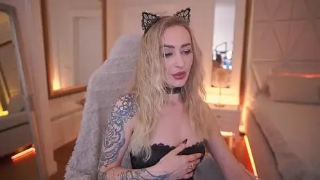 GraceCandy webcam model stream image