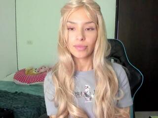 Mariana Smiith webcam model stream image