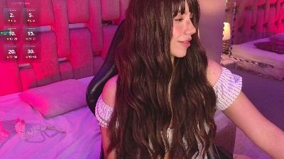 ZharaLux webcam model stream image