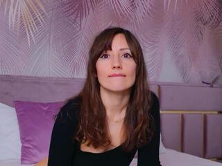 Alexia Cage webcam model stream image