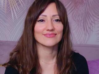 Alexia Cage webcam model stream image