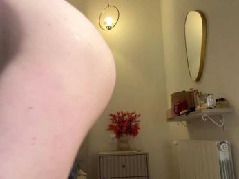 KellyyBeryy webcam model stream image