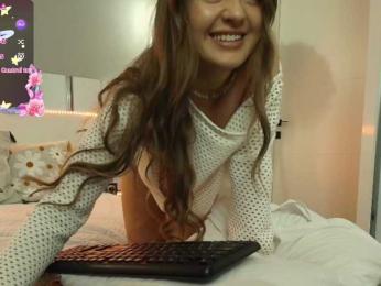 Lunaaaura webcam bongacams model stream image