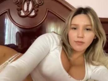 lunacatss webcam chaturbate model stream image