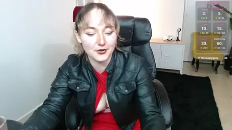 Crystal-dreamt webcam model stream image