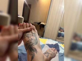 GloryHoleW webcam model stream image