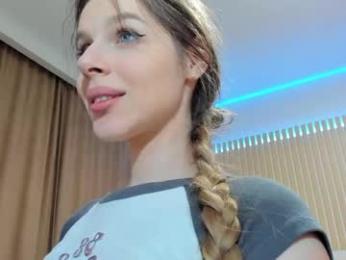 mila_polly_and_forester webcam chaturbate model stream image