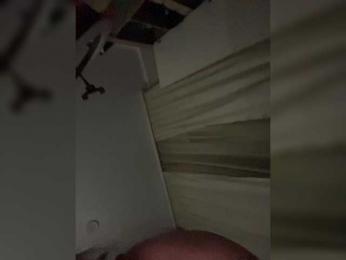 ArtYlaa webcam model stream image