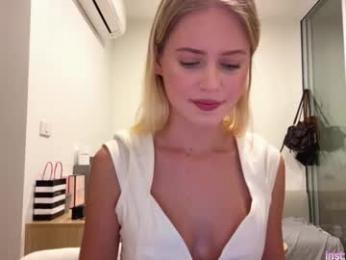 laraineprada webcam model stream image