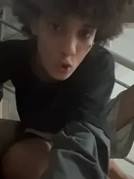 Max_Rain webcam model stream image