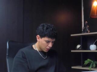 Tobias Vega webcam model stream image