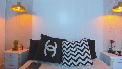 Sharon_Tyga20 webcam model stream image