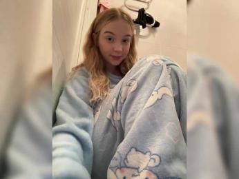 MimiMila webcam model stream image