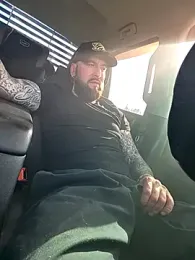 Beardedtattood webcam stripchat model stream image