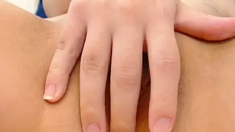 riseshu webcam stripchat model stream image