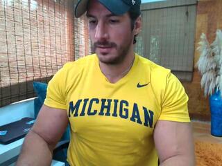 Icarus Secret webcam model stream image