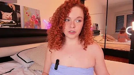 YammyPie webcam stripchat model stream image