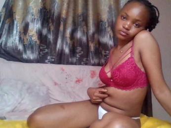 PrettyElle webcam bongacams model stream image