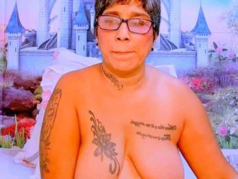 indianroxy webcam bongacams model stream image