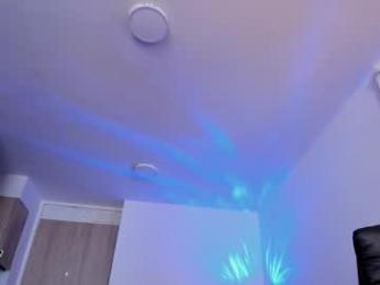 mikeyvioleta webcam model stream image