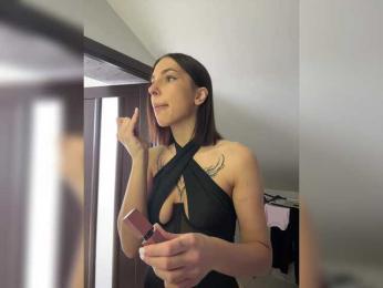 BabyDarii webcam model stream image