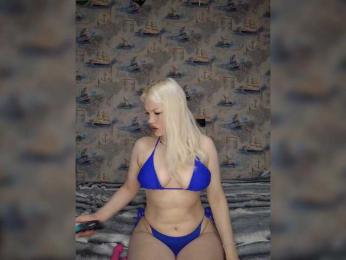 AlenkiyCvetochek webcam model stream image