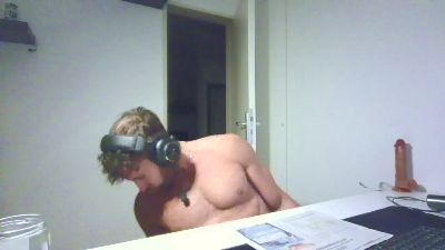 ALPHA_HUNK webcam model stream image