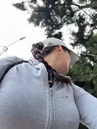 Alysson-- webcam model stream image