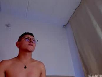 a_lejandro_0_8 webcam model stream image